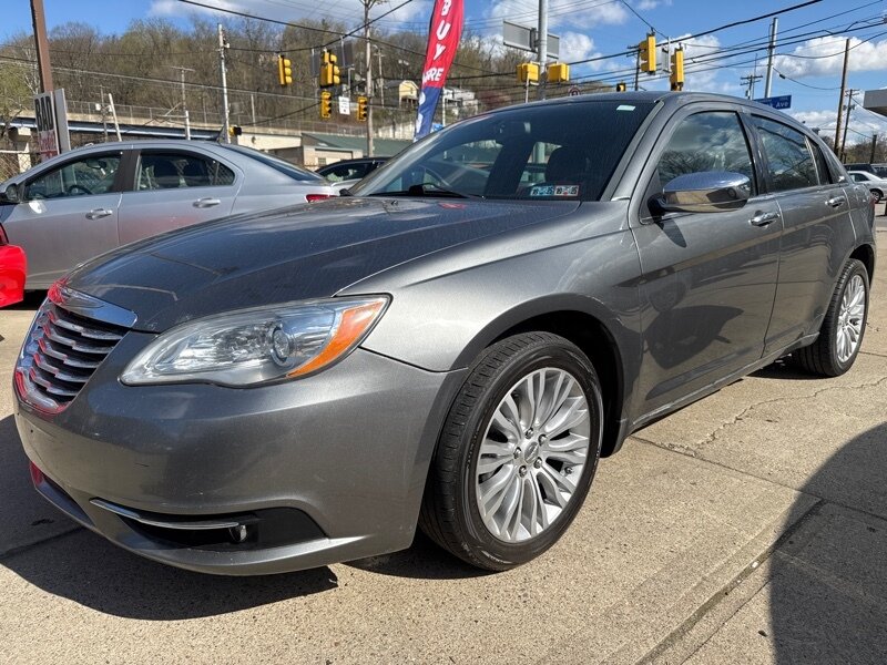 2012 Chrysler 200 Series Limited  