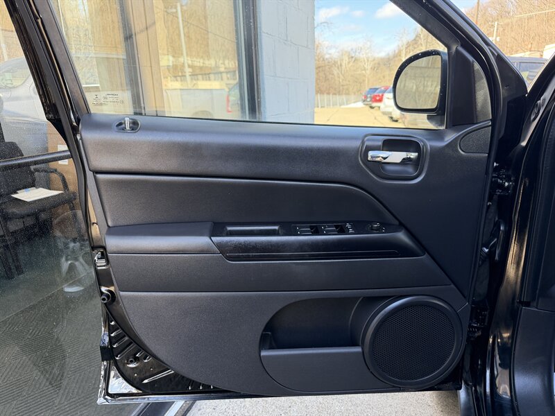 2014 Jeep Compass Sport - Photo 14 - Pittsburgh, PA 15226