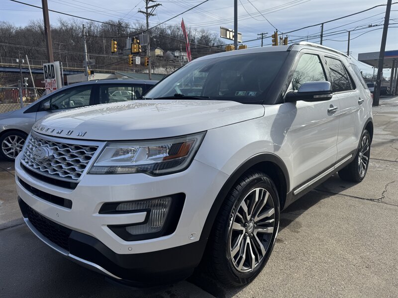 2016 Ford Explorer Platinum  