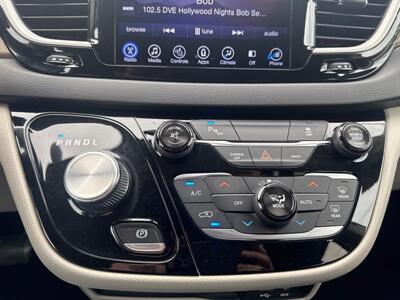 2017 Chrysler Pacifica Touring-L   - Photo 26 - Pittsburgh, PA 15226
