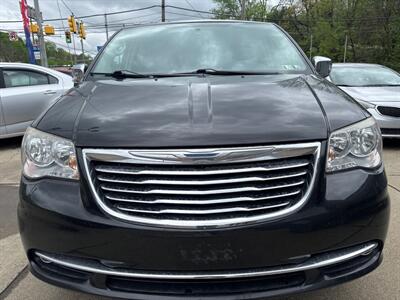 2014 Chrysler Town & Country Touring-L   - Photo 6 - Pittsburgh, PA 15226