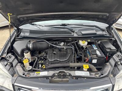 2014 Chrysler Town & Country Touring-L   - Photo 17 - Pittsburgh, PA 15226