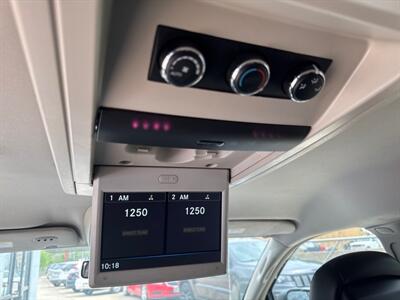2014 Chrysler Town & Country Touring-L   - Photo 28 - Pittsburgh, PA 15226