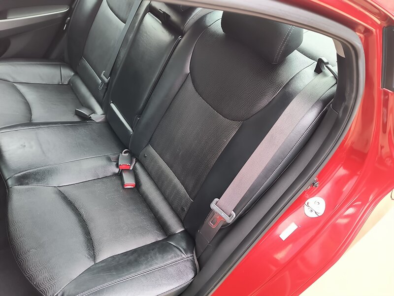 2012 Hyundai ELANTRA Limited - Photo 11 - Pittsburgh, PA 15226