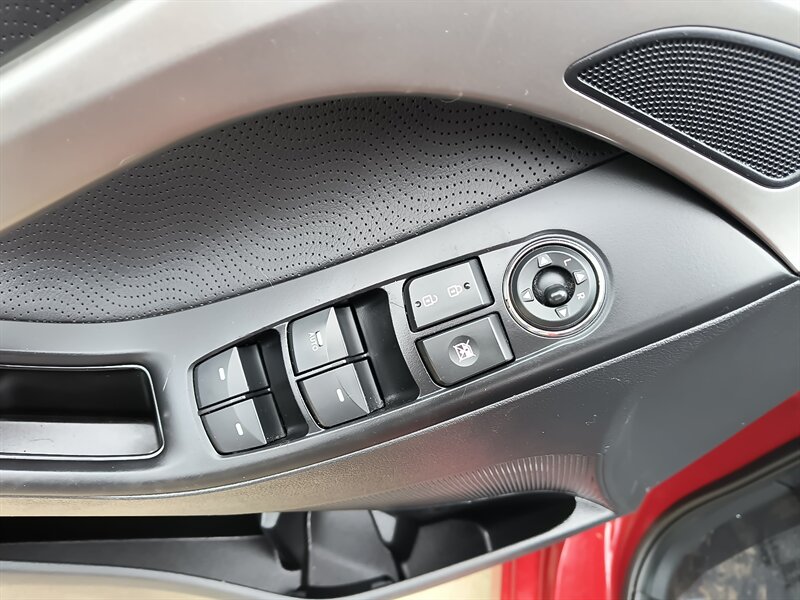 2012 Hyundai ELANTRA Limited - Photo 19 - Pittsburgh, PA 15226