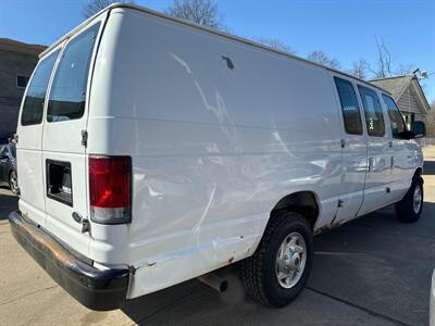 2005 Ford E-350 SD   - Photo 4 - Pittsburgh, PA 15226