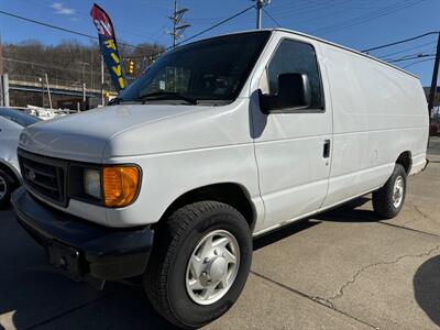 2005 Ford E-350 SD   - Photo 1 - Pittsburgh, PA 15226