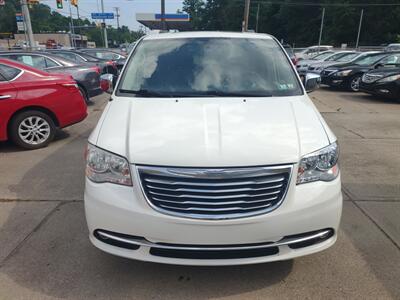 2011 Chrysler Town & Country Touring-L   - Photo 6 - Pittsburgh, PA 15226