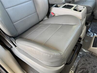 2012 Volkswagen Routan SEL   - Photo 9 - Pittsburgh, PA 15226