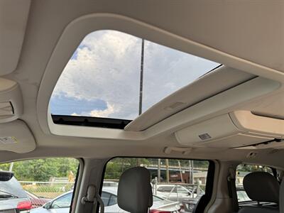 2012 Volkswagen Routan SEL   - Photo 21 - Pittsburgh, PA 15226