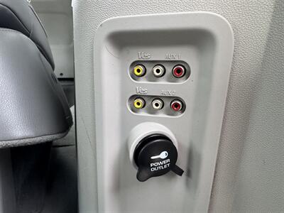 2012 Volkswagen Routan SEL   - Photo 17 - Pittsburgh, PA 15226