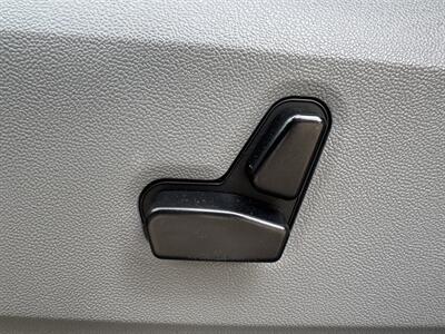 2012 Volkswagen Routan SEL   - Photo 38 - Pittsburgh, PA 15226