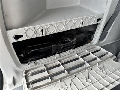 2012 Volkswagen Routan SEL   - Photo 15 - Pittsburgh, PA 15226