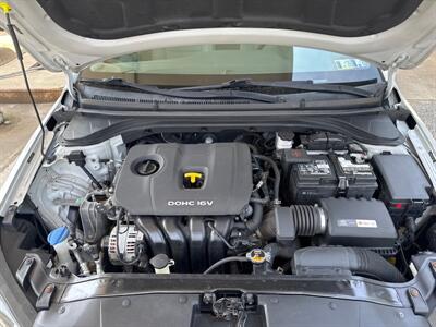 2017 Hyundai Elantra SE   - Photo 16 - Pittsburgh, PA 15226