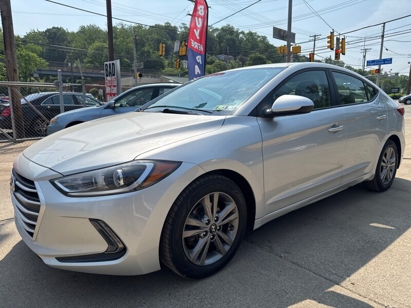 2017 Hyundai Elantra SE   - Photo 1 - Pittsburgh, PA 15226