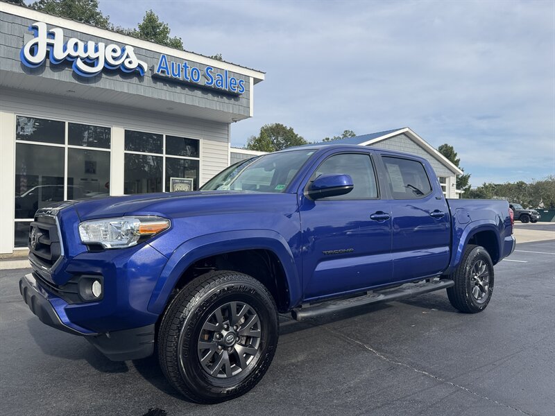 2022 Toyota Tacoma SR5 V6  