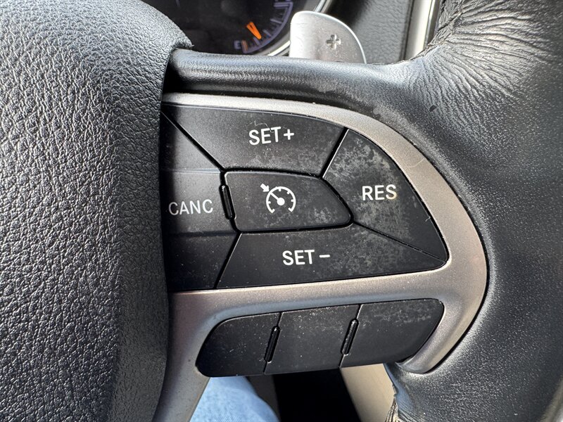 2015 Jeep Grand Cherokee Limited - Photo 24 - Hayes, VA 23072