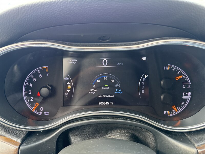 2015 Jeep Grand Cherokee Limited - Photo 23 - Hayes, VA 23072