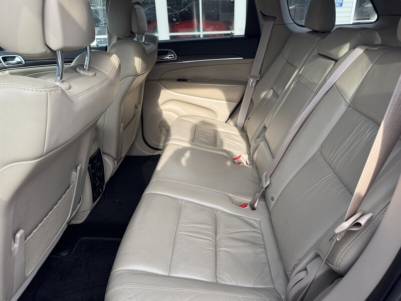 2015 Jeep Grand Cherokee Limited - Photo 16 - Hayes, VA 23072