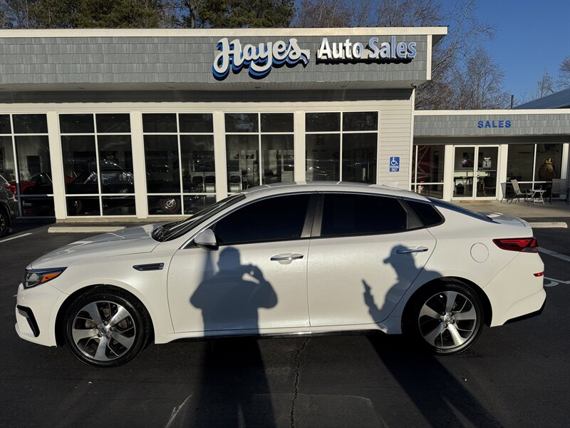 2020 Kia Optima S - Photo 2 - Hayes, VA 23072