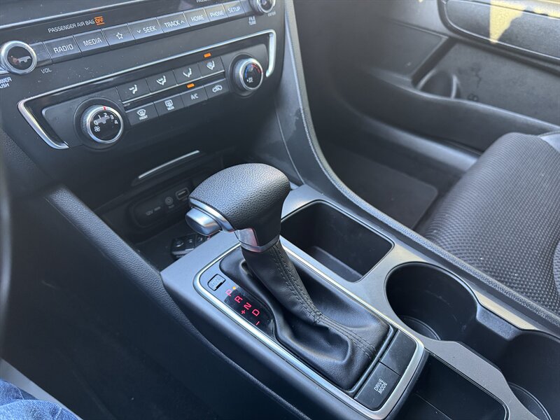 2020 Kia Optima S - Photo 17 - Hayes, VA 23072