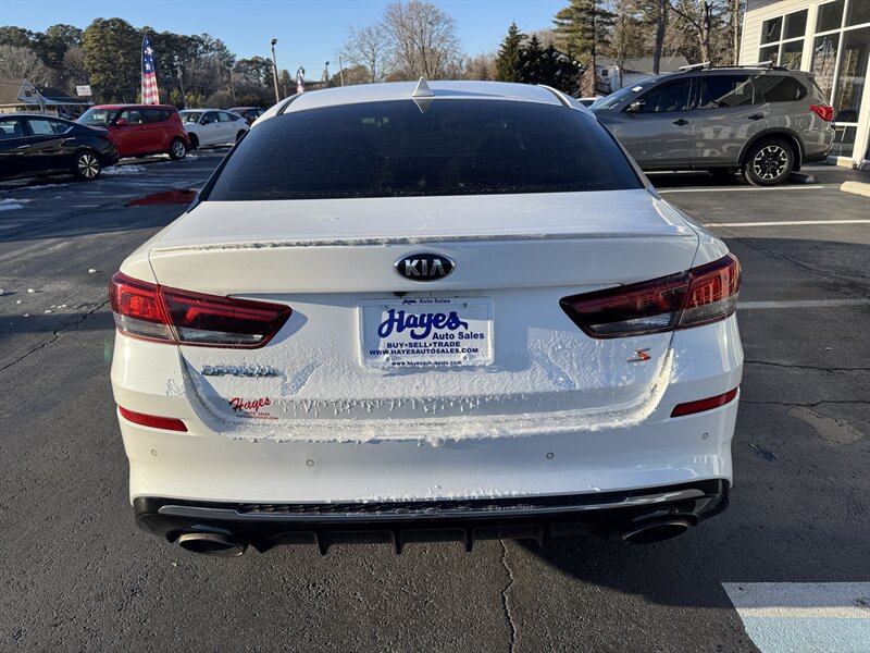 2020 Kia Optima S - Photo 4 - Hayes, VA 23072