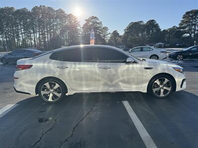 2020 Kia Optima S - Photo 6 - Hayes, VA 23072