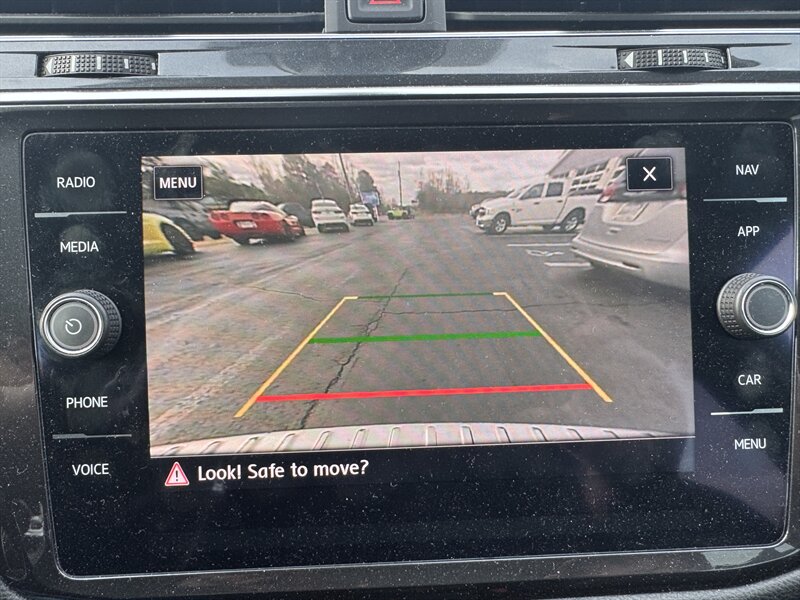 2019 Volkswagen Tiguan SEL Premium 4Motion - Photo 16 - Hayes, VA 23072