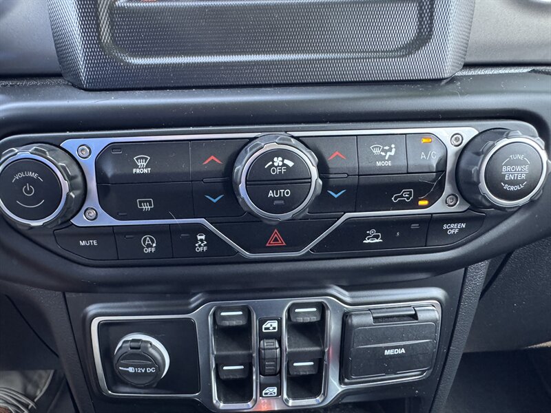 2021 Jeep Wrangler Sport S Rough Country Lift BRAND NEW 35s and Rims - Photo 25 - Hayes, VA 23072