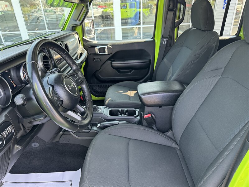 2021 Jeep Wrangler Sport S Rough Country Lift BRAND NEW 35s and Rims - Photo 19 - Hayes, VA 23072