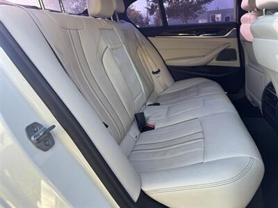 2018 BMW 530e iPerformance   - Photo 60 - Studio City, CA 91604