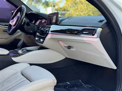 2018 BMW 530e iPerformance   - Photo 66 - Studio City, CA 91604