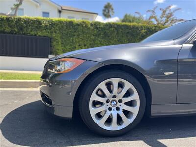 2006 BMW 330i   - Photo 19 - Studio City, CA 91604