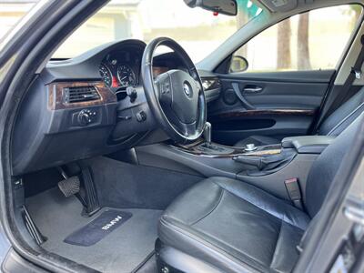 2006 BMW 330i   - Photo 30 - Studio City, CA 91604