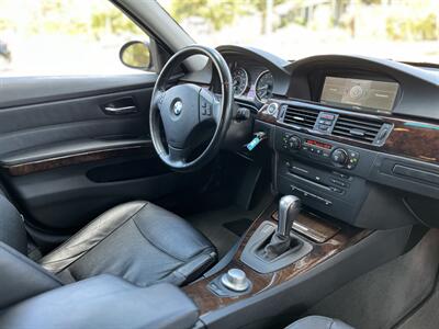 2006 BMW 330i   - Photo 27 - Studio City, CA 91604