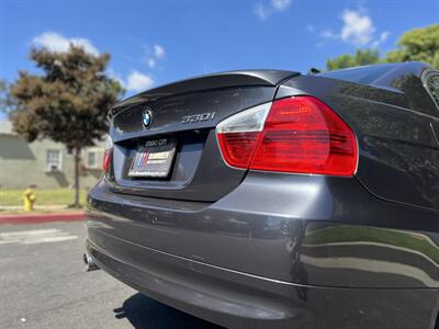 2006 BMW 330i   - Photo 17 - Studio City, CA 91604