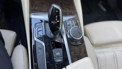 2019 BMW 530e iPerformance - Photo 47 - Studio City, CA 91604