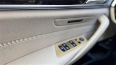 2019 BMW 530e iPerformance - Photo 40 - Studio City, CA 91604