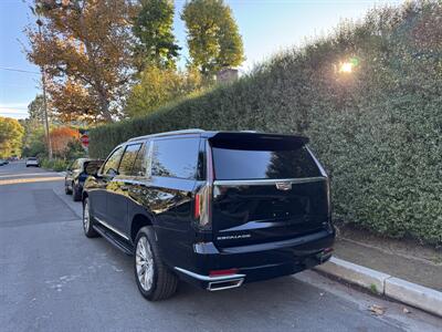 2022 Cadillac Escalade ESV Premium Luxury   - Photo 5 - Studio City, CA 91604