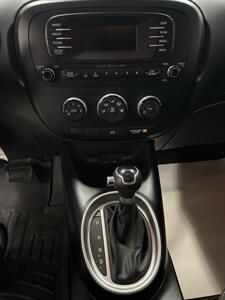 2015 Kia Soul - Photo 13 - Monticello, IN 47960