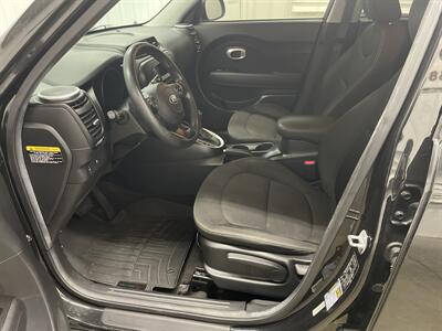 2015 Kia Soul - Photo 5 - Monticello, IN 47960