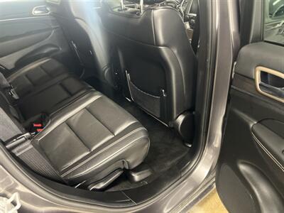 2015 Jeep Grand Cherokee Overland   - Photo 10 - Monticello, IN 47960