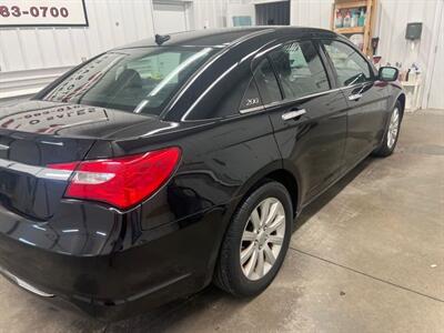 2013 Chrysler 200 Limited   - Photo 4 - Monticello, IN 47960