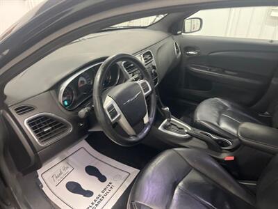 2013 Chrysler 200 Limited   - Photo 6 - Monticello, IN 47960