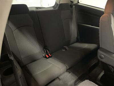 2016 Chevrolet Traverse LT   - Photo 8 - Monticello, IN 47960