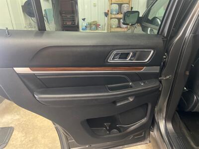 2017 Ford Explorer Limited   - Photo 7 - Monticello, IN 47960