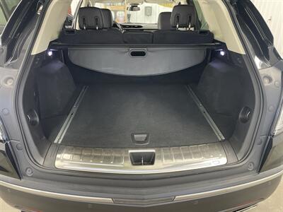 2018 Cadillac XT5 Premium Luxury   - Photo 8 - Monticello, IN 47960