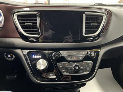 2020 Chrysler Pacifica Touring L Plus 35th Anniversary - Photo 11 - Monticello, IN 47960