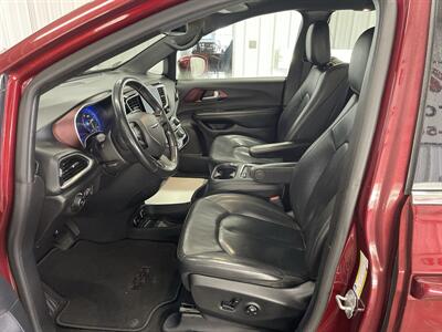 2020 Chrysler Pacifica Touring L Plus 35th Anniversary - Photo 5 - Monticello, IN 47960