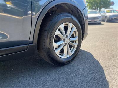 2016 Nissan Rogue SV   - Photo 8 - Boise, ID 83704